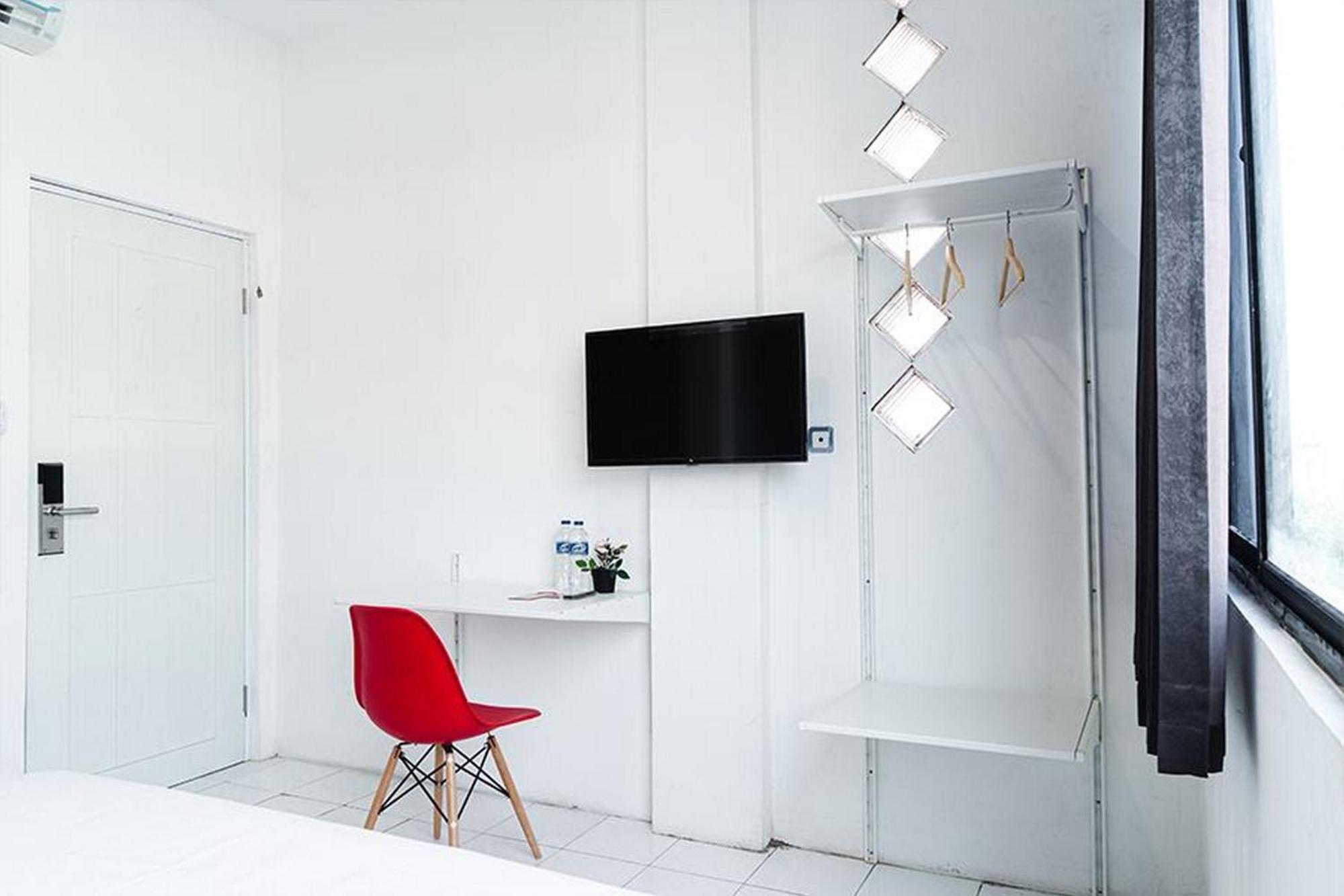 RedDoorz near Seasons City Mall Dżakarta Pokój zdjęcie