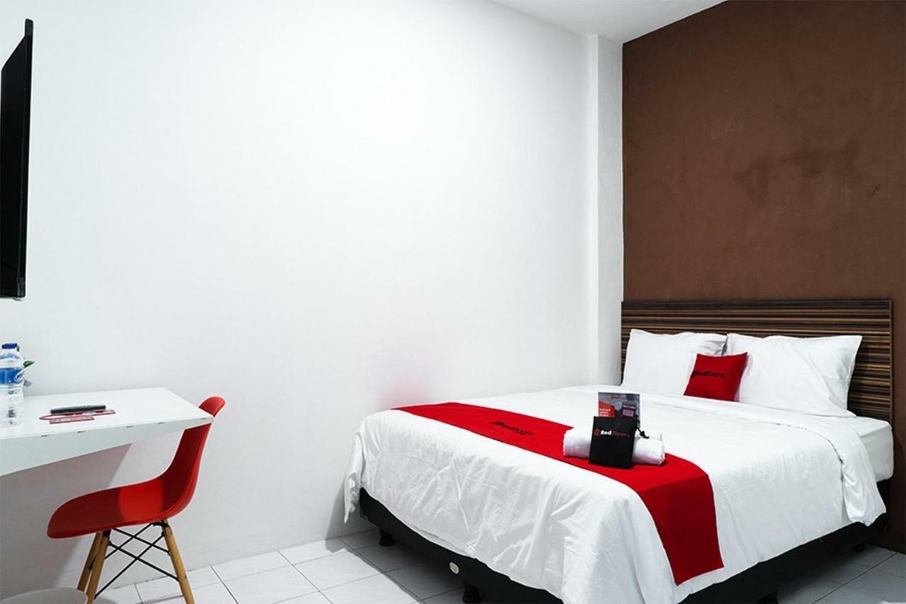 RedDoorz near Seasons City Mall Dżakarta Pokój zdjęcie