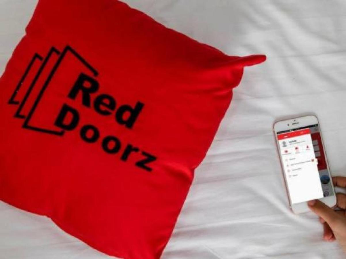 RedDoorz near Seasons City Mall Dżakarta Zewnętrze zdjęcie